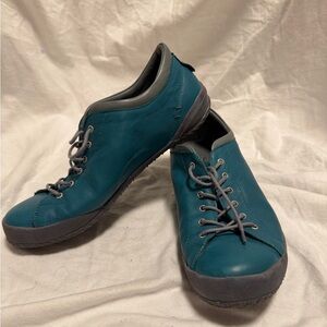 Women’s Teal and Gray Casual Shoes